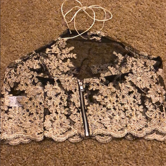 Top - Picture 2 of 3